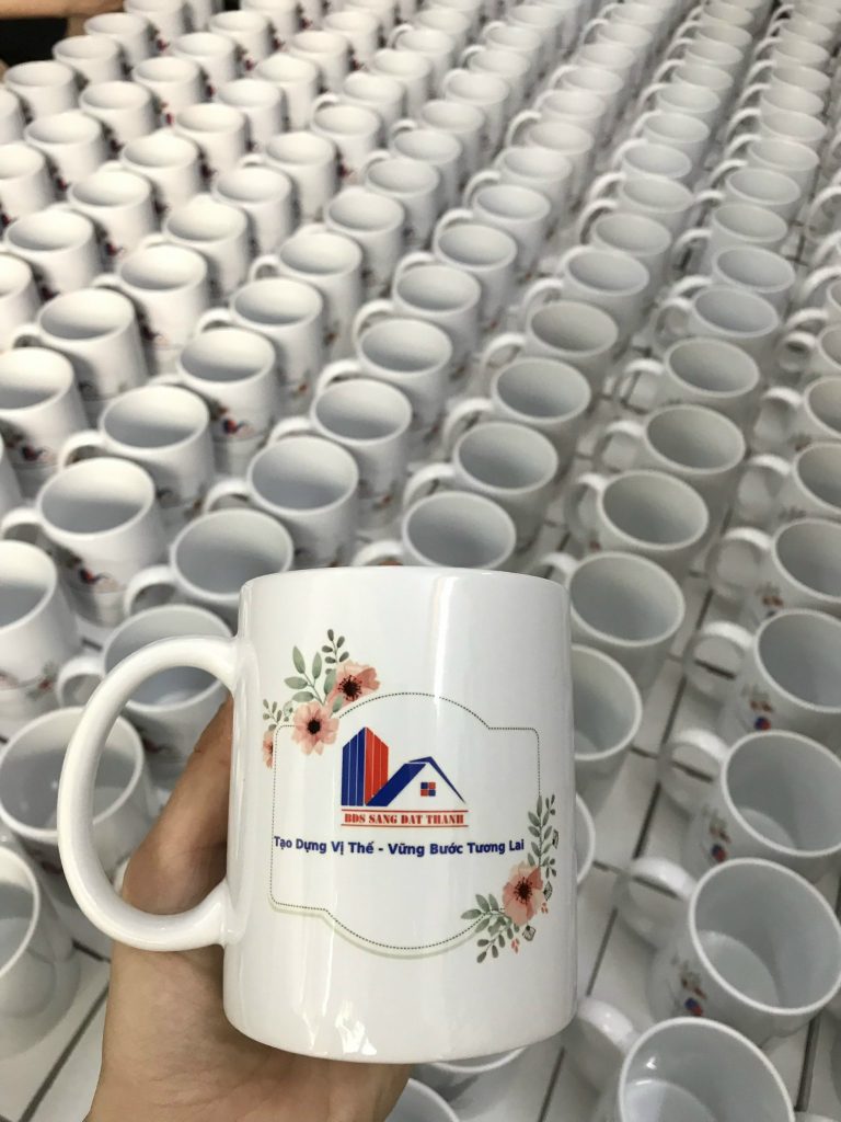 In hình lên ly sứ tại TPHCM – Tí Nị Shop