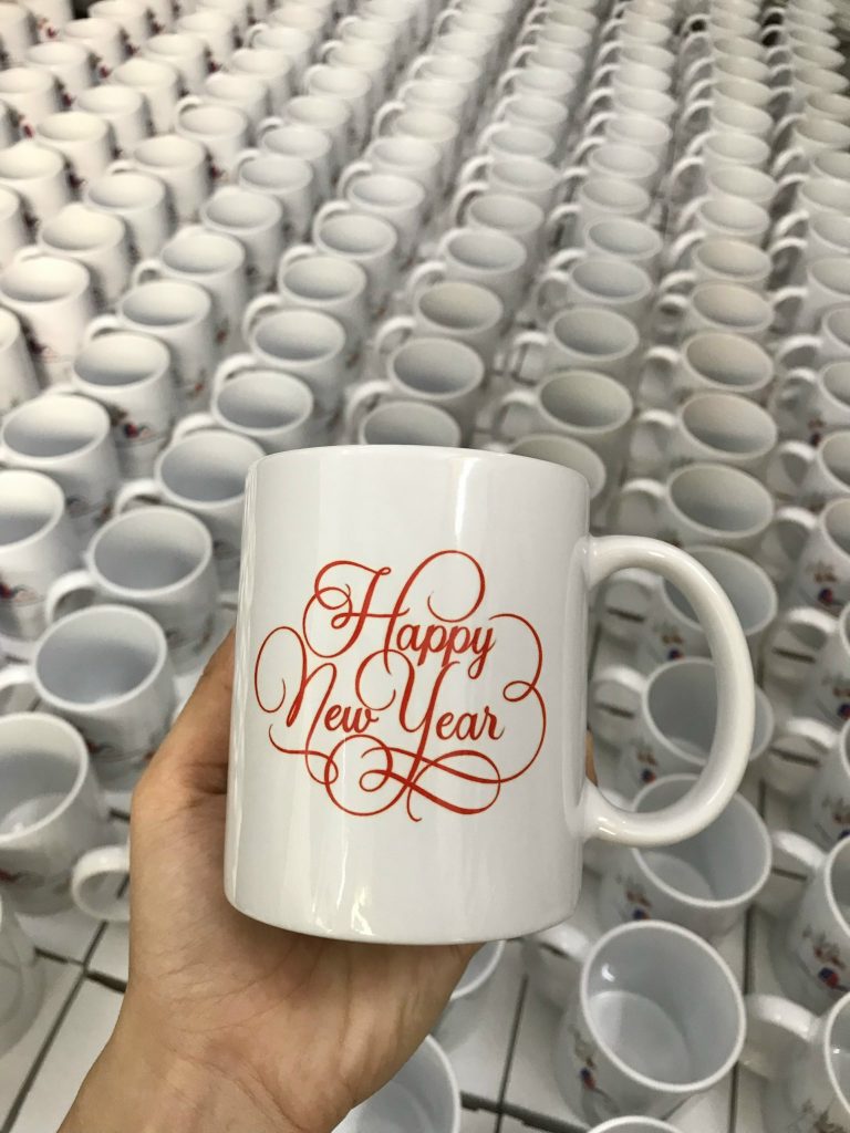 In hình lên ly sứ tại TPHCM – Tí Nị Shop